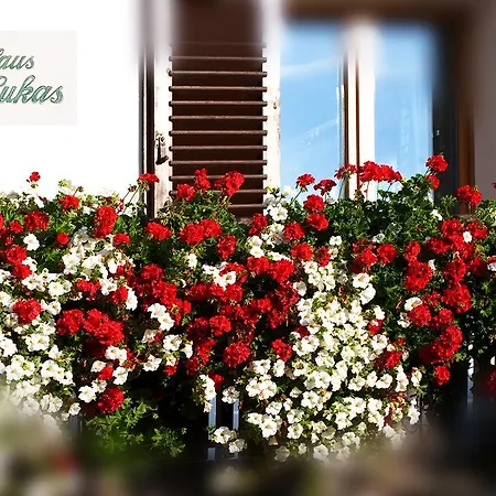 Bed & Breakfast Haus Lukas Seefeld in Tirol